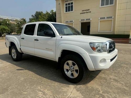 Tacoma 08 ឡានថ្មី pong ភ្លើង វ៉ូលីមចង្កូត ពូកក្តោប ដុយដោតឆ្នាំងដាំបាយ  កាលីហ្វូញ៉ា អូ