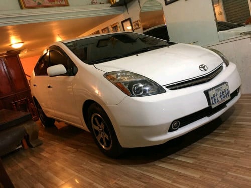 Toyota Prius 04 full option JBL ធានាឡានស្អាត អត់បុកមុខក្រោយ បាតអត់ច្រេស ទឹកថ្នាំហ្ស៊ីនមួយជុំ