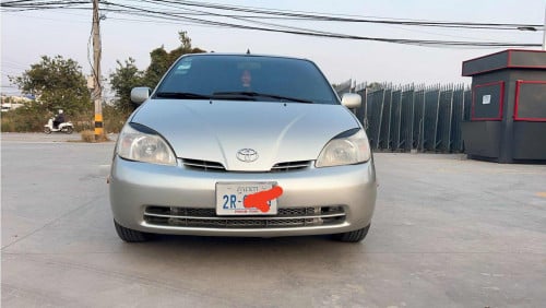Toyota Prius ឆ្នាំ 2001