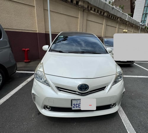 Toyota Prius V 2013 Full Advanced