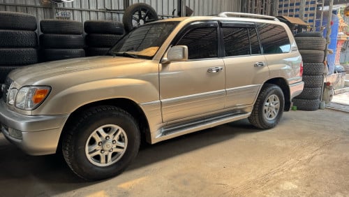 ឡានស្អាតមិនដែលបំពាក់ហ្គាស(សាំងសុទ្ធ)