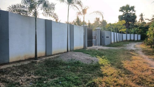 ដីលក់បន្ទាន់