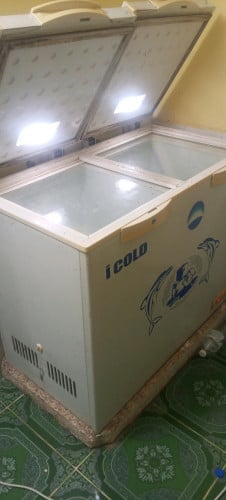 ទូរកកម្ខាងត្រជាក់ម្ខាង