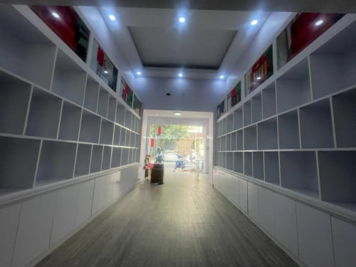 ហាងអាជីវកម្មសម្រាប់ជួល នៅបឹងកេងកង