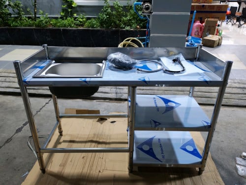 ឡាប៊ូលាងចានអ៊ីណុក ថ្មី