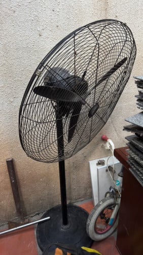 កង្ហា បញ្ឈរ