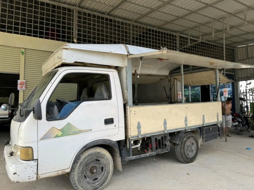 ឡានសម្រាប់បងៗអាជីវកម្ម