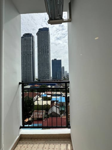 ខុនដូតំលៃពិសេស/特價公寓