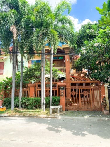 វីឡាដាច់លក់បន្ទាន់ក្នុងបុរីសុភមង្កល (ជ្រោយចង្វា)