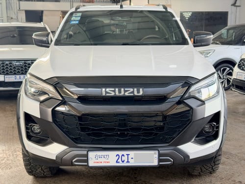 𝐈𝐒𝐔𝐙𝐔 𝐃-𝐌𝐚𝐱 𝐕-𝐂𝐫𝐨𝐬𝐬 𝟐𝟎𝟐𝟓 𝟑.𝟎𝐋 (𝟗𝟎𝟎𝟎𝐤𝐦)