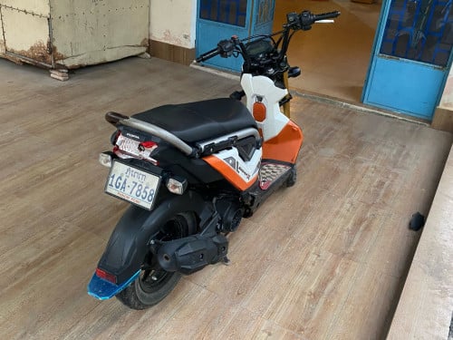 ម៉ូតូលក់ 017 តម្លៃ 580$ មានកាតគ្រី