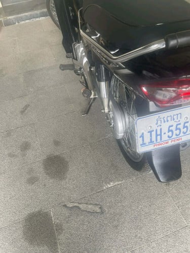 ម៉ូតូលក់សង់ 020