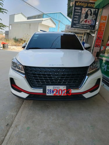 ឡានលក់ឡានជិះផ្ទាល់ខ្លួនទេីបប្រើបាន2មុឺនគីឡូជាង