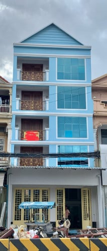 ផ្ទះលក់ (លើផ្លូវ271 ជិតក្លោងទ្វារវត្តសន្សំកុសល)