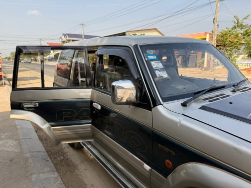 លក់ប្រញ៉ាប់ 4200$ ធានានៅស្អាតឯកសារគ្រប់