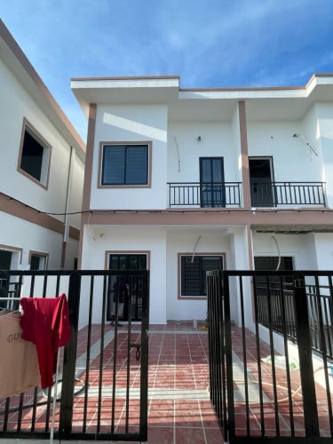 ផ្ទះលក់បន្ទាន់ ទំហំ4mx12mផ្ទះថ្មី️ ទំហំដី 4mx 15m មានបន្ទប់គេង2️បន្ទប់ទឹក3 🟡)