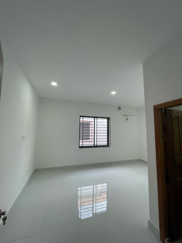 ផ្ទះលក់បន្ទាន់ ទំហំ4mx12mផ្ទះថ្មី️ ទំហំដី 4mx 15m មានបន្ទប់គេង2️បន្ទប់ទឹក3 🟡)