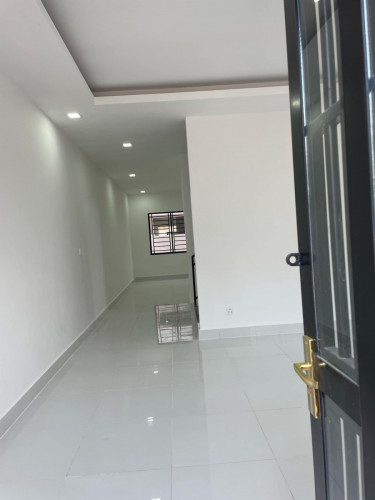 ផ្ទះលក់បន្ទាន់ ទំហំ4mx12mផ្ទះថ្មី️ ទំហំដី 4mx 15m មានបន្ទប់គេង2️បន្ទប់ទឹក3 🟡)