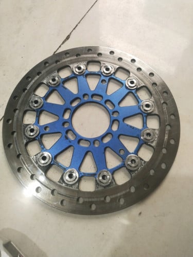 មានហ្វាំង លក់នឹងចាស់ លក់ 80000៛  ទើបទិញប្រើបានប្រហែលមួយខែចង់លក់វិញ