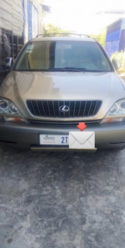 ឡានថ្មីឆ្នាំ 99 ប៉ុង 1 ស្អាតមួយជុំ