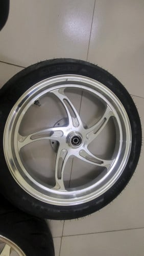 កាំនិងសំបក់ADVលេងសំបក់តូច