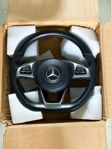 ចង្កូត AMG ហ្សីន C 300 នៅថ្មី 99% គ្មានស្នាមសឹក គ្មានខូចប៊ូតុង លក់280$ 🥰