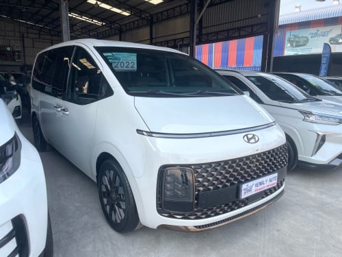 #Hyundai STARIA VIP 7 កៅអី Auto Seats 2022 top Options •Engine : Diesel