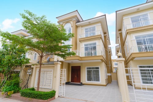 ផ្ទះលក់តម្លៃមហាពិសេស! វីឡាភ្លោះ / Twin House បុរី ហេងហៀង ព្រែកលៀប6A