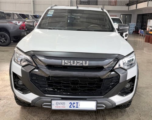 ❤️ isuzu D-Max v-cross ឆ្នាំ 2025 full option