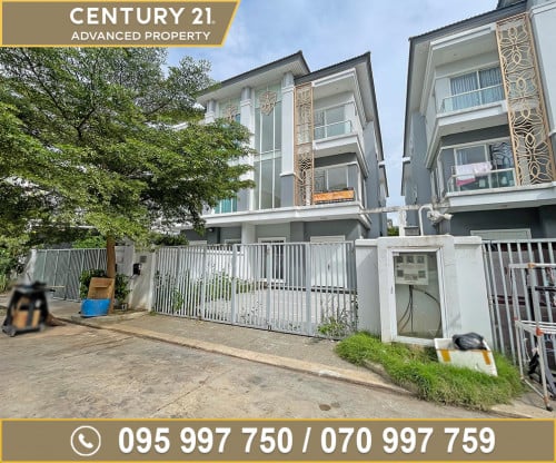 🏘 វីឡាភ្លោះ (Twin) ក្នុងបុរី វ៉ារីណា​ ដឹសែនសុខ ត្រូវការលក់បន្ទាន់ខ្លាំង