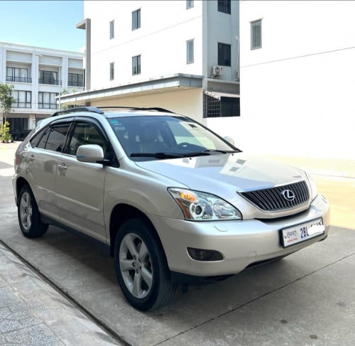 Lexus RX330 years 2004Pong1, haft full