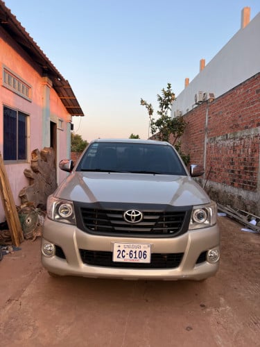 លក់ប្រញ៉ាប់លុយខ្លាំង vigo 012 លេខដៃប៉ុង១ ទីតាំងសៀមរាប