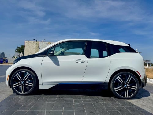 BMW I3 2015 Full Option ក្រដាសពន្ធ