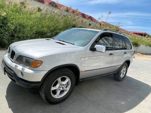 BMW X5 01 លក់បន្ទាន់ ឯកសារគ្រប់ រៀបចំម៉ាស្អាត