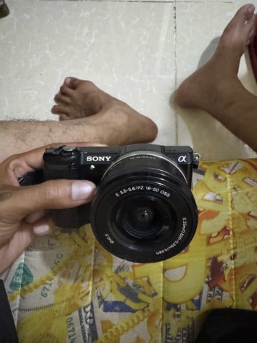 Camera Sony a5000