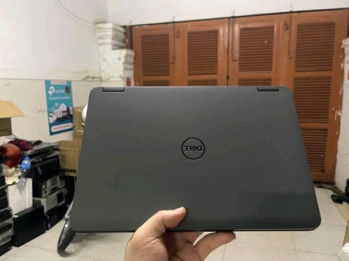Dell latitude 3120(Touch Sreen បទ360)