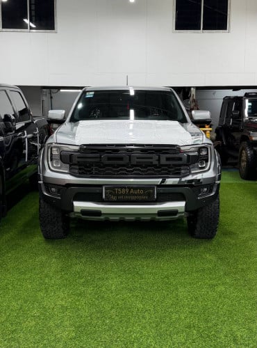 Ford Ranger Raptor 2023 សាំង​ ទេីបប្រេីបាន​20000km ពណ៌​ទឹក​ប្រាក់​