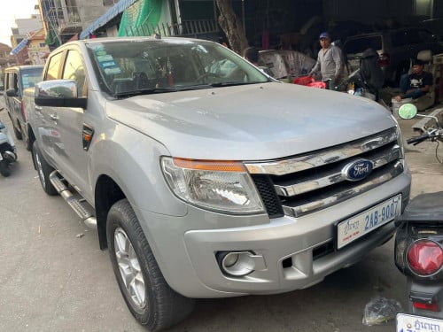 Ford XLT 2014 3.2L ថ្មី