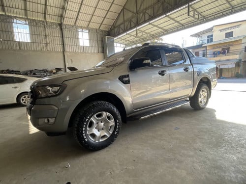 Ford XLT 2019 For Rent /出租