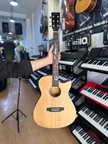 ហ្គីតា 40អ៊ីងសម្រាប់ហាត់លេង