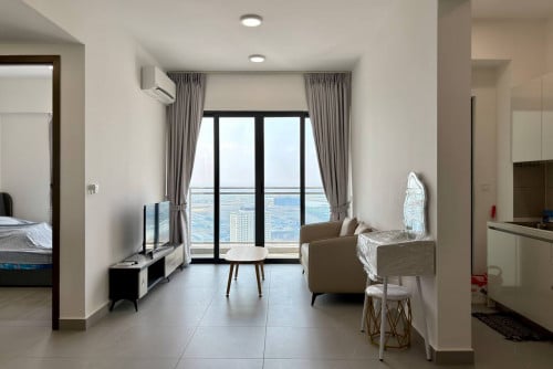 High Floor 2 Bedrooms Condo for Rent in Urban Village Phase 2 near ISPP