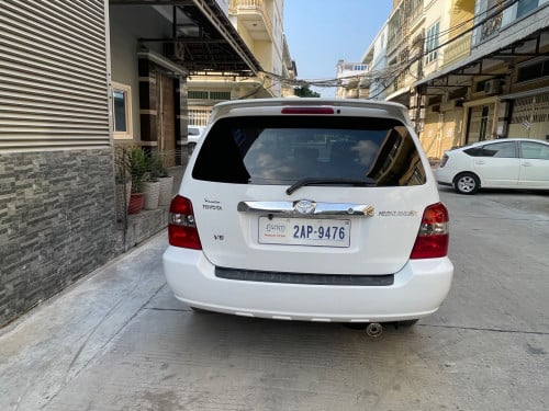 Highlander year 2002, Pong 1, V6 ខាងក្នុងលឿង