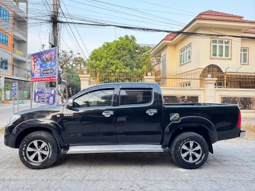 Hilux Vigo 2007 ឆ្វេងសុីន ឡានខ្ចីណាស់បងប្អូន