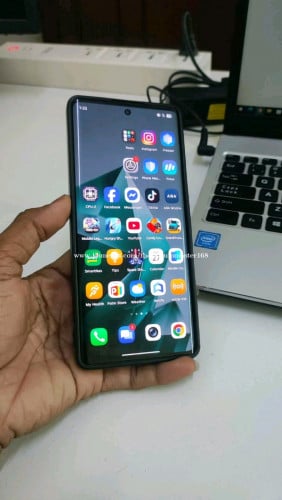 Infinix note 40 pro ស្នុំហ្សុីន បែកខ្នងដូចរូប