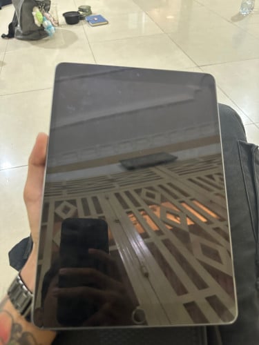 Ipad pro 10.5 256g LLA sim+wifi អេក្រង់សុីន ថ្មរកាន់