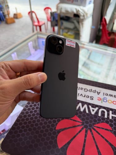 iPhone 15 99% 128g sim 1 + eSIM battery 100%