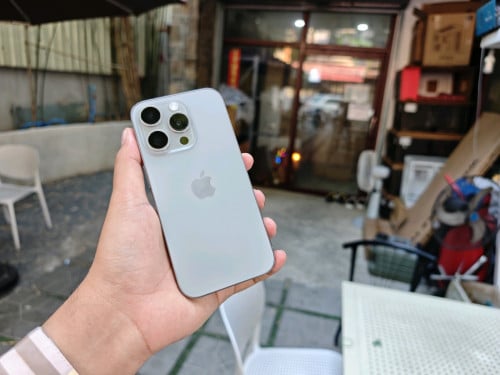 iPhone 15 Pro CH 256G Sim2