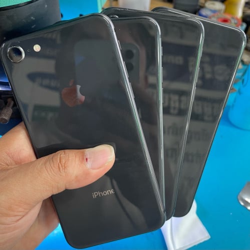 Iphone 8 អត់ជាប់អី