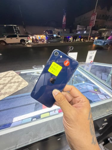 iPhone SE3 ណែន ថ្ម90%