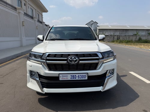 Land Cruiser 2011 60th anniversary ម្ចាស់ដេីម